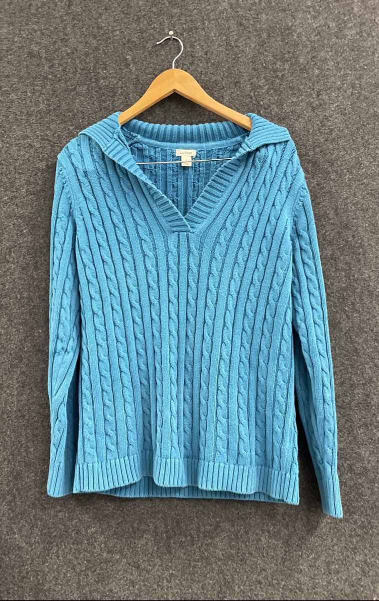 L.L. Bean Women's Blue Cable Knit Collared V-Neck 100% Cotton Sweater Sz M