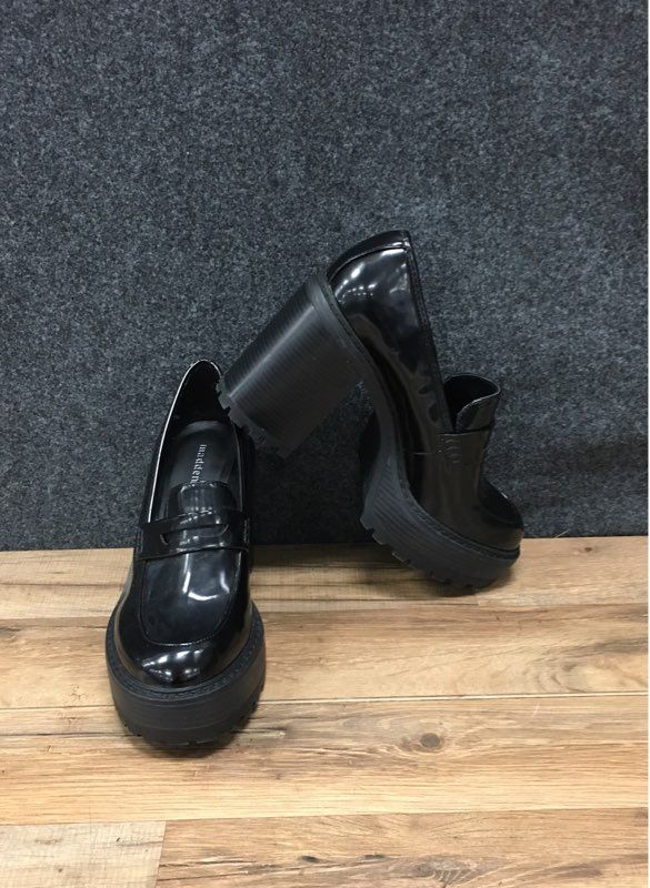 Madden Girl Kassidy Black Patent Lug Sole Heeled Penny Loafers Size 6.5M