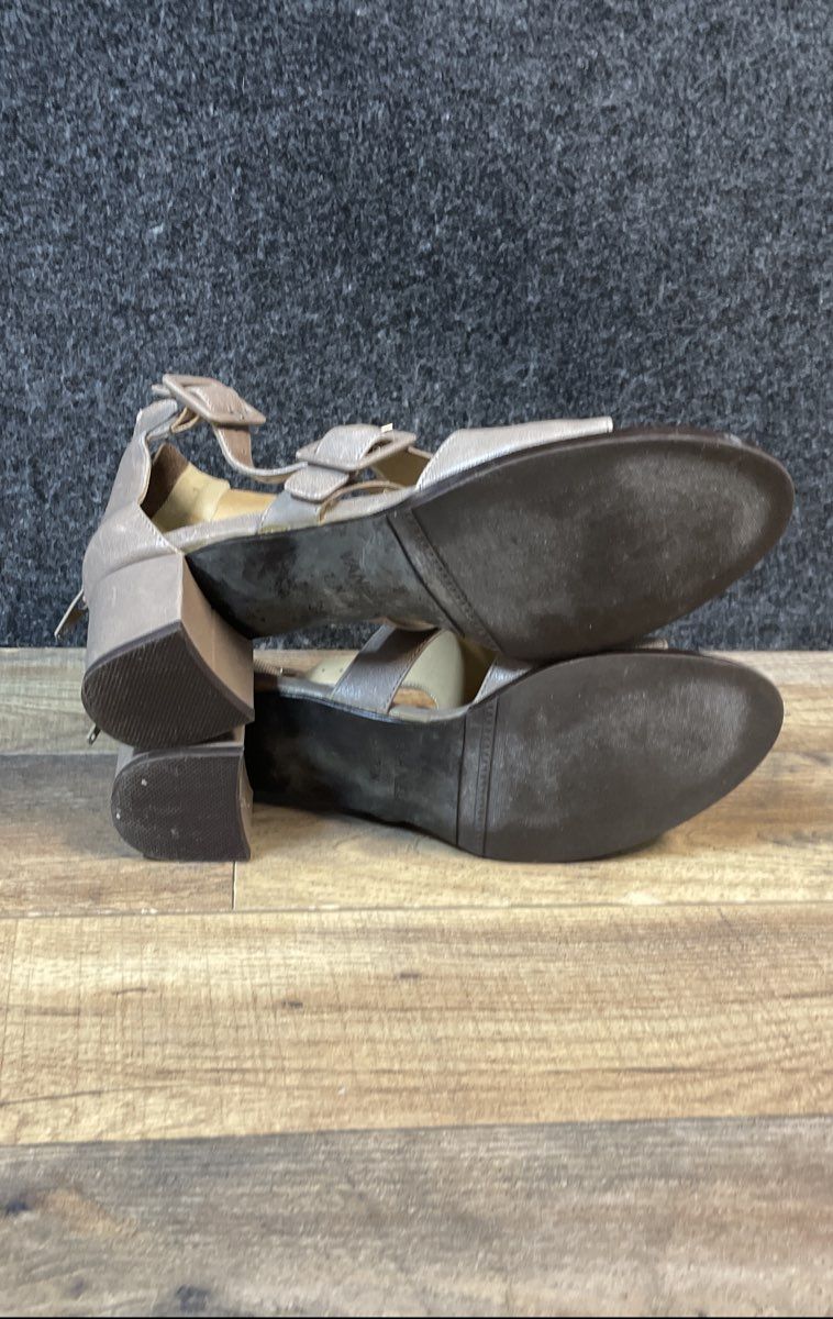 Vaneli Oread Tortora Taupe Leather Block Heel Sandals Women's Size 7.5 N