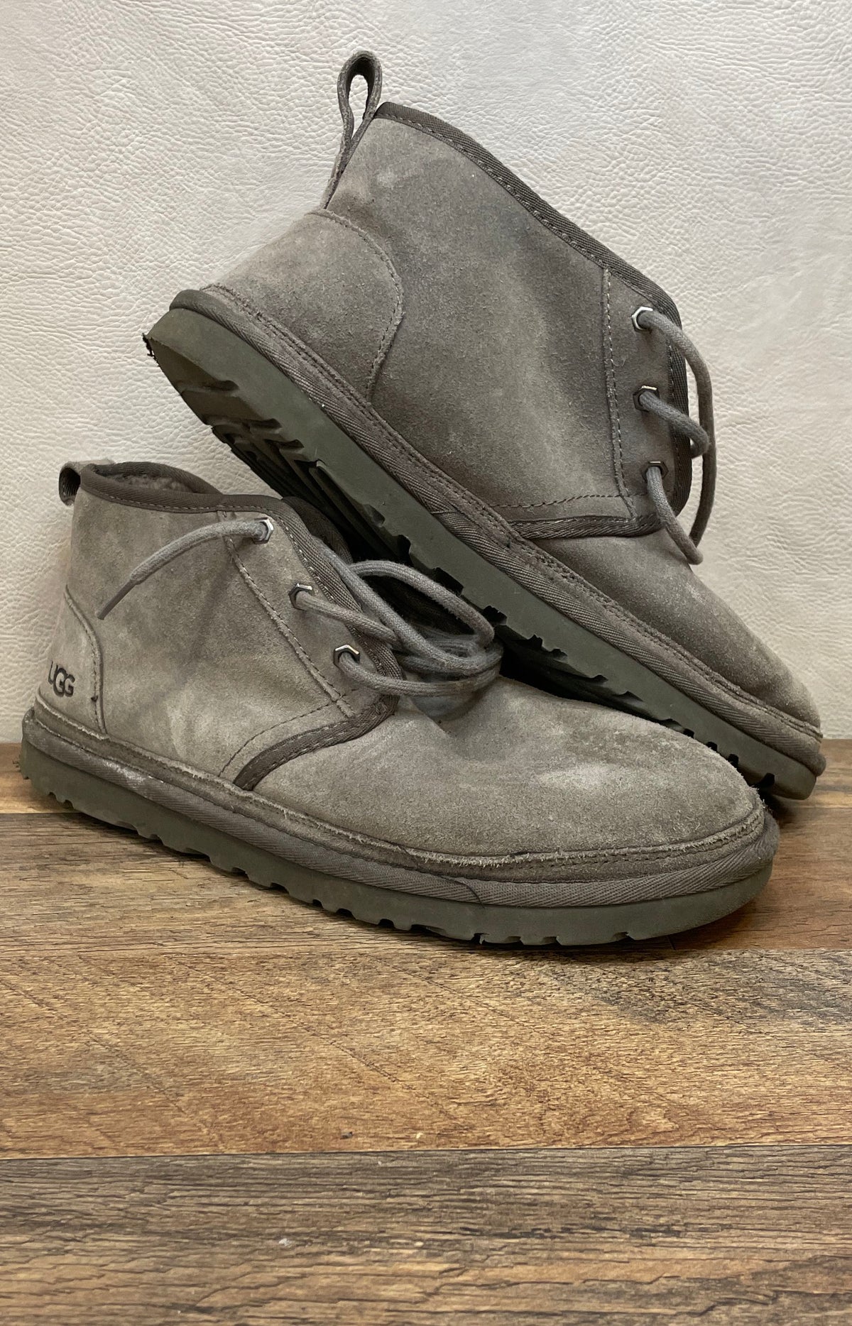 UGG Neumel Grey Suede Lace Up Chukka Boots Men's Size 10