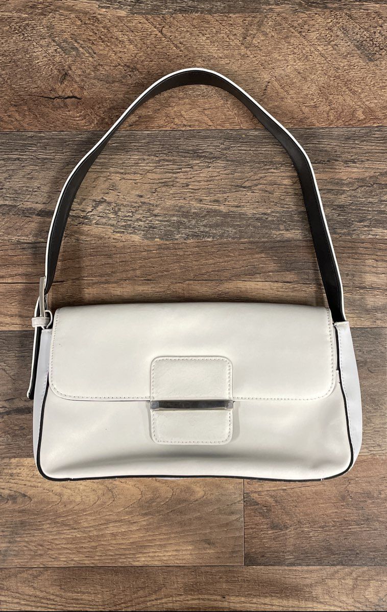 Coletta White Leather Vintage 90s Baguette Shoulder Bag Silver Hardware