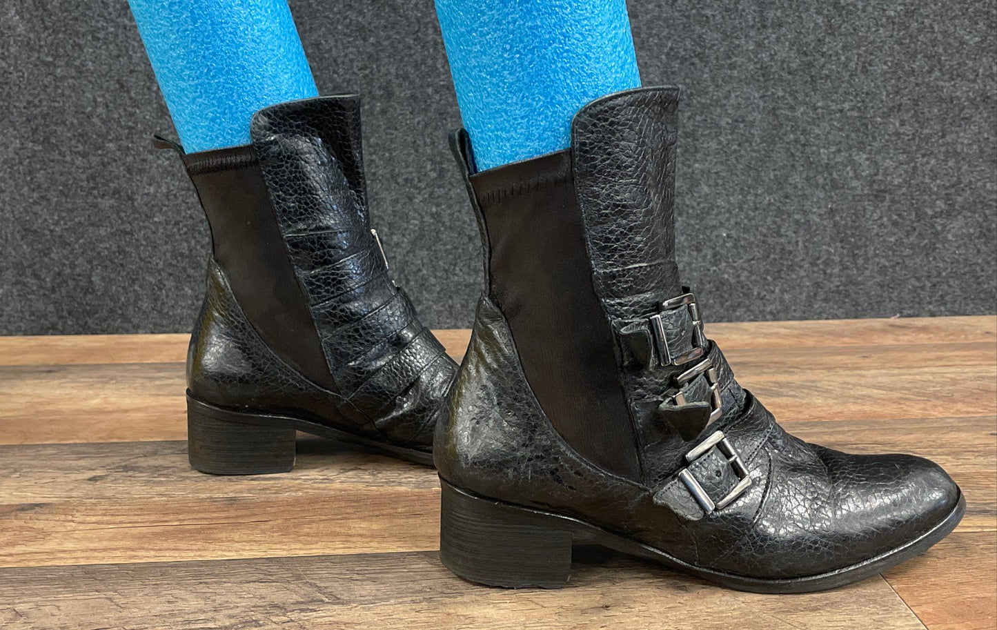 Stellemonelle Black Leather Triple Buckle Moto Ankle Boots Made In Italy Size 38