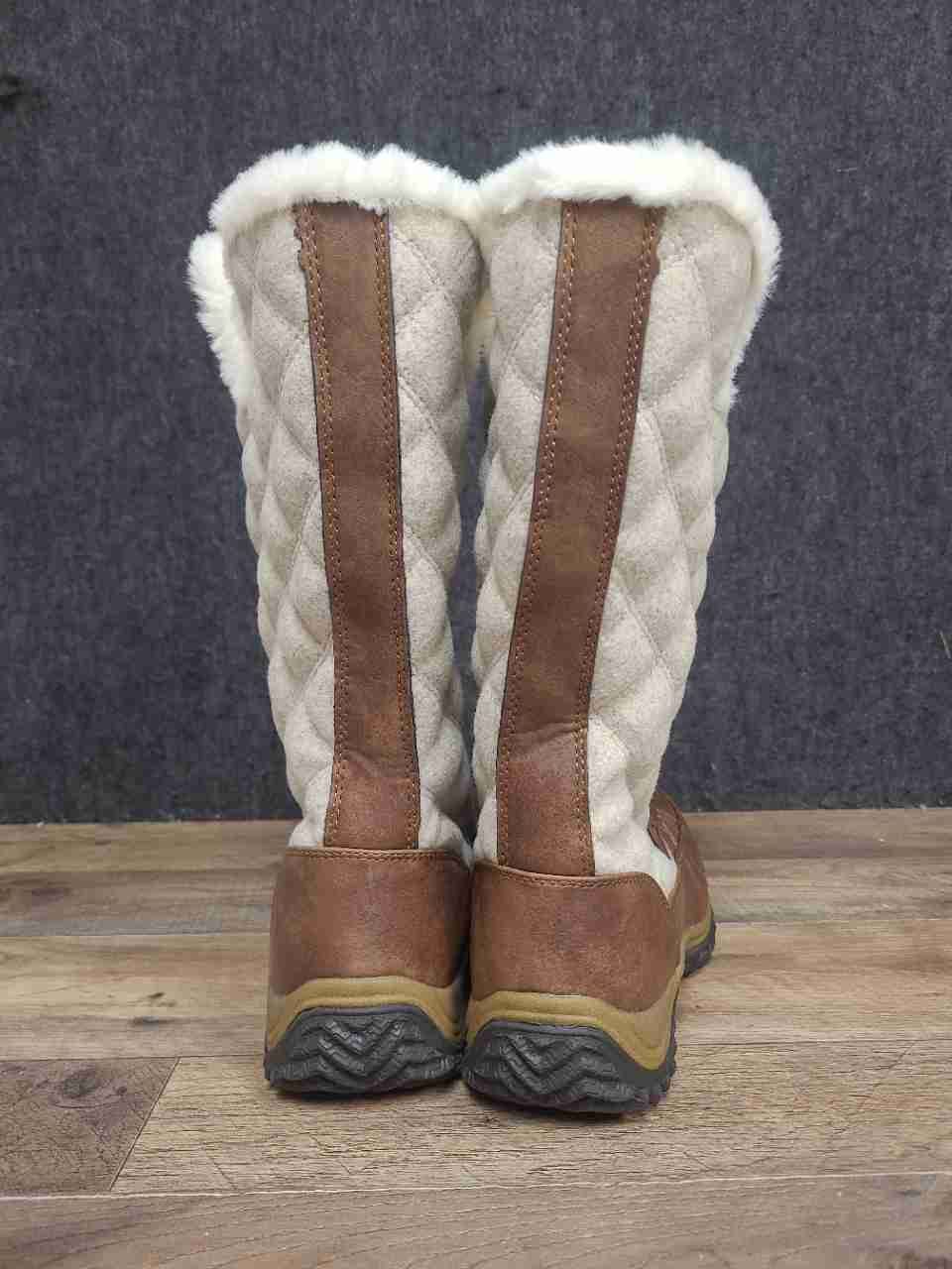 Globalwin W1928-6 Quilted Tall Snow Boots Tan White Faux Fur Lined Size 9