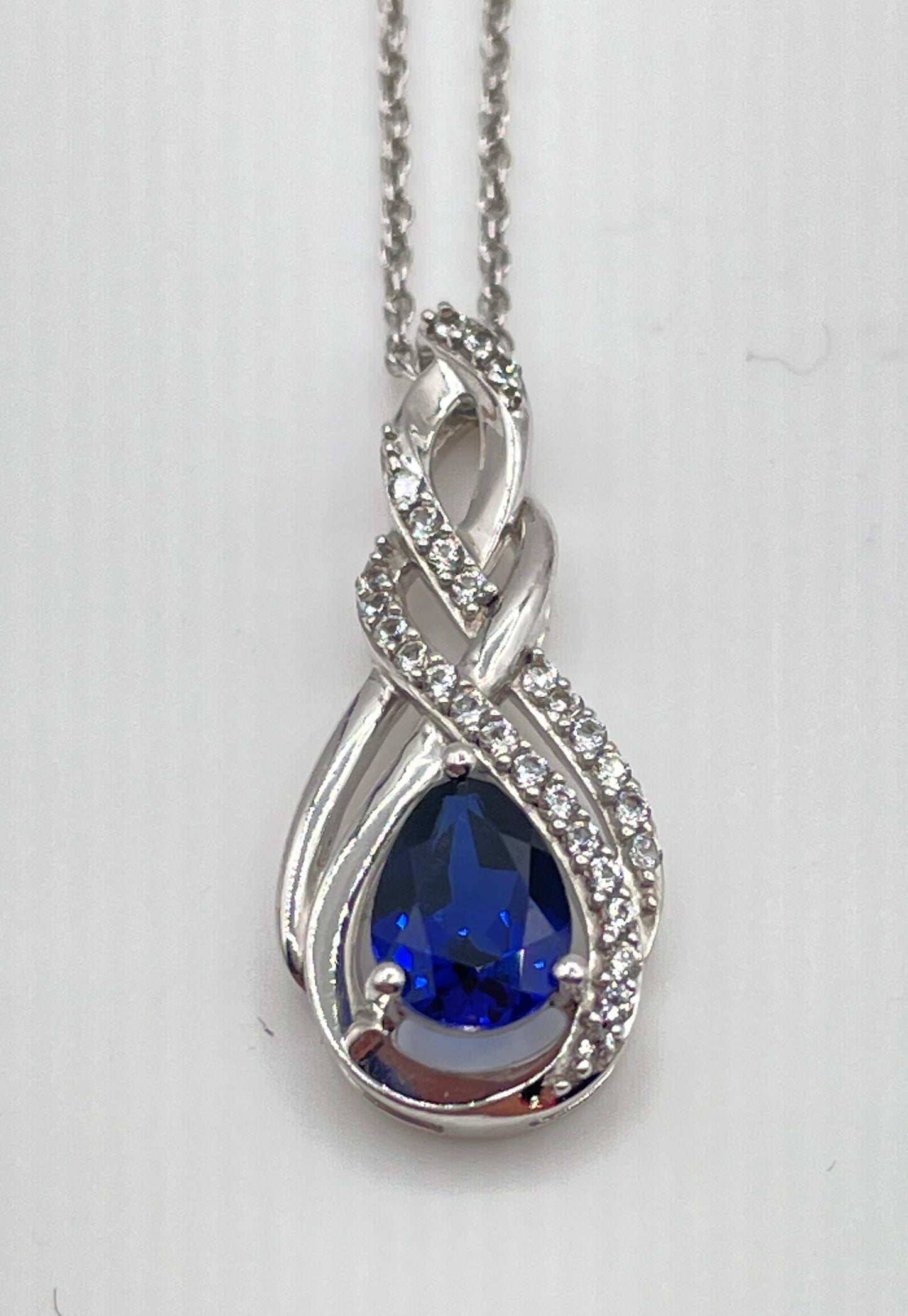 925 Sterling Silver Blue & White Sapphire Infinity Pendant Necklace 2.7g