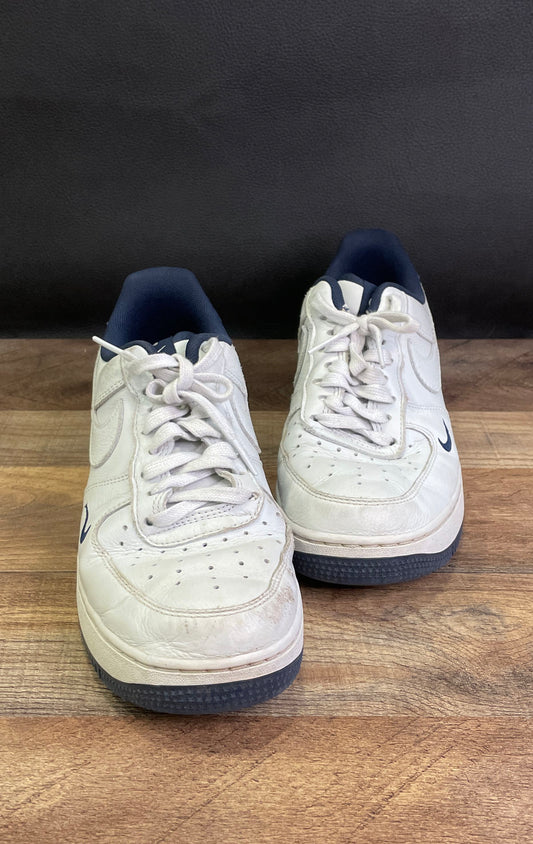 Nike Air Force 1 Low White Navy Blue Mini Swoosh Sneakers Men's Size 7.5