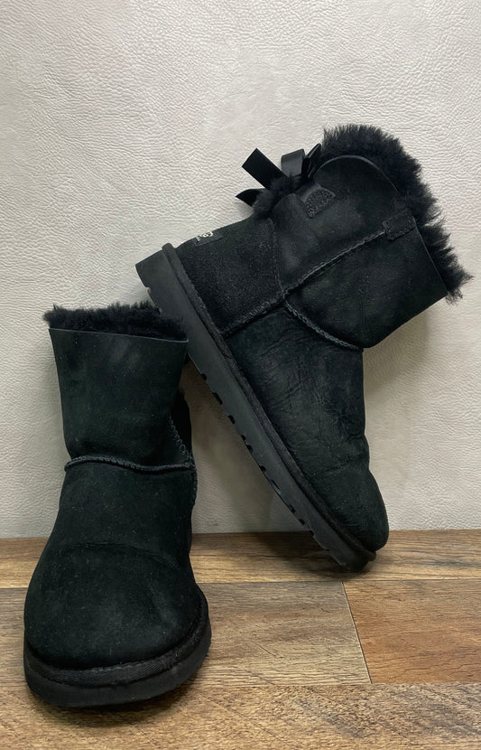 UGG Mini Bailey Bow Black Suede Ankle Boots Women's Size 7