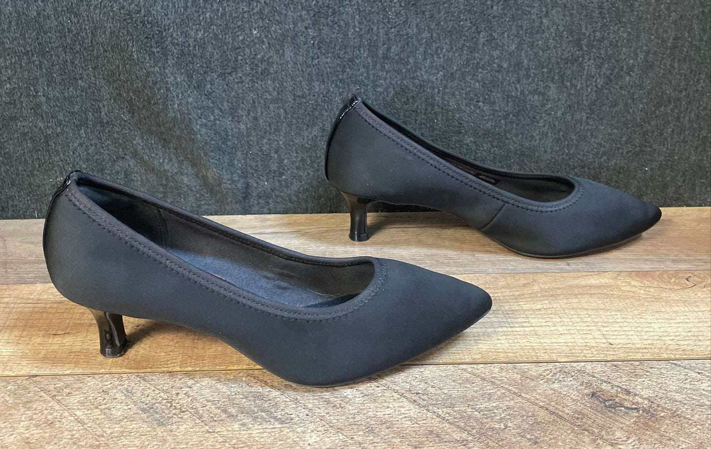 Rockport Total Motion Black Textile Pointed Toe Kitten Heel Pumps Size 7.5