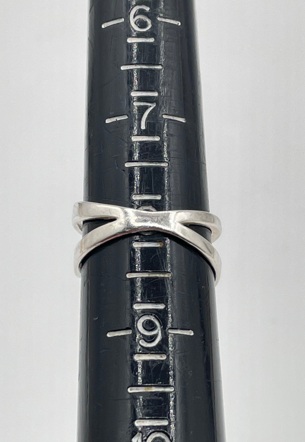 925 Sterling Silver Crossover Ring 3.7g