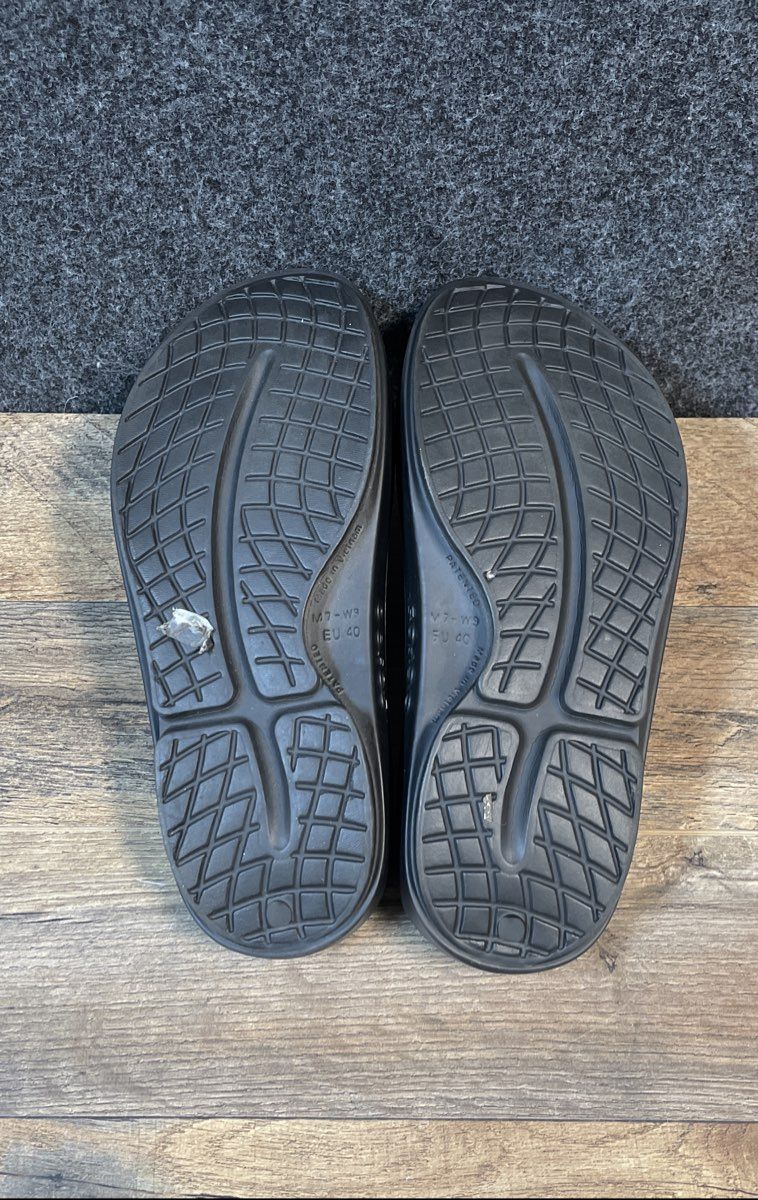 Oofos OOOlala Luxe Black Zebra Print Recovery Slide Sandals Women's Size 9