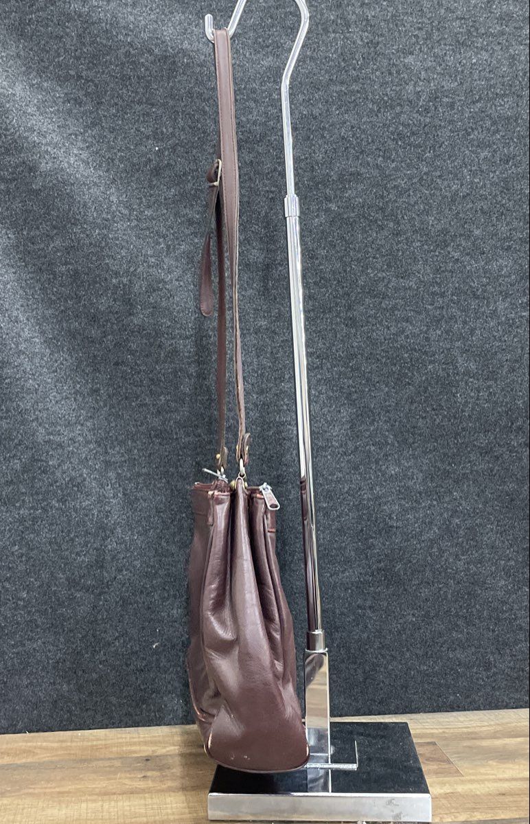 Vintage Etienne Aigner Maroon Leather Shoulder Bag Brass Logo Plaque