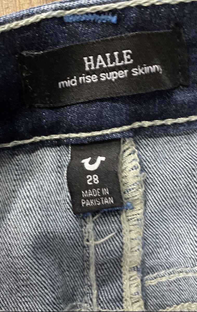 True Religion Women's Halle Mid Rise Super Skinny Blue Distressed Jeans Sz 28