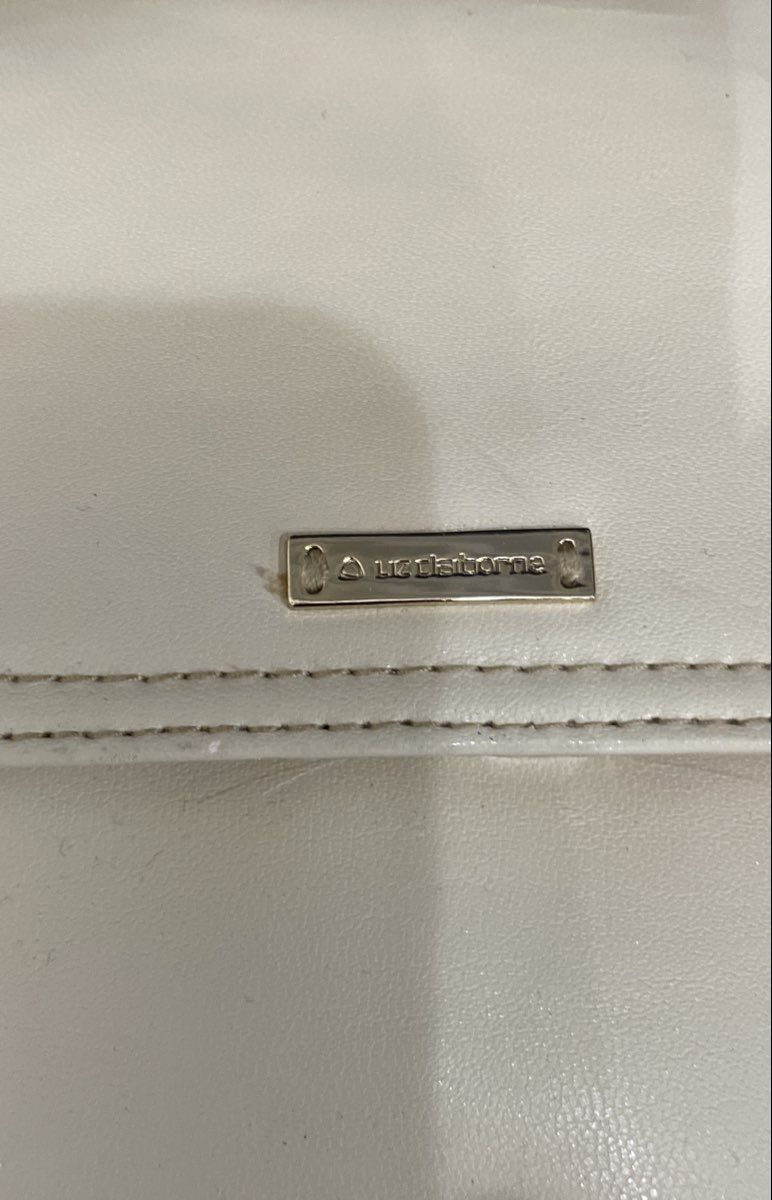 Liz Claiborne White Faux Leather Slim Crossbody Phone Bag Silver Hardware