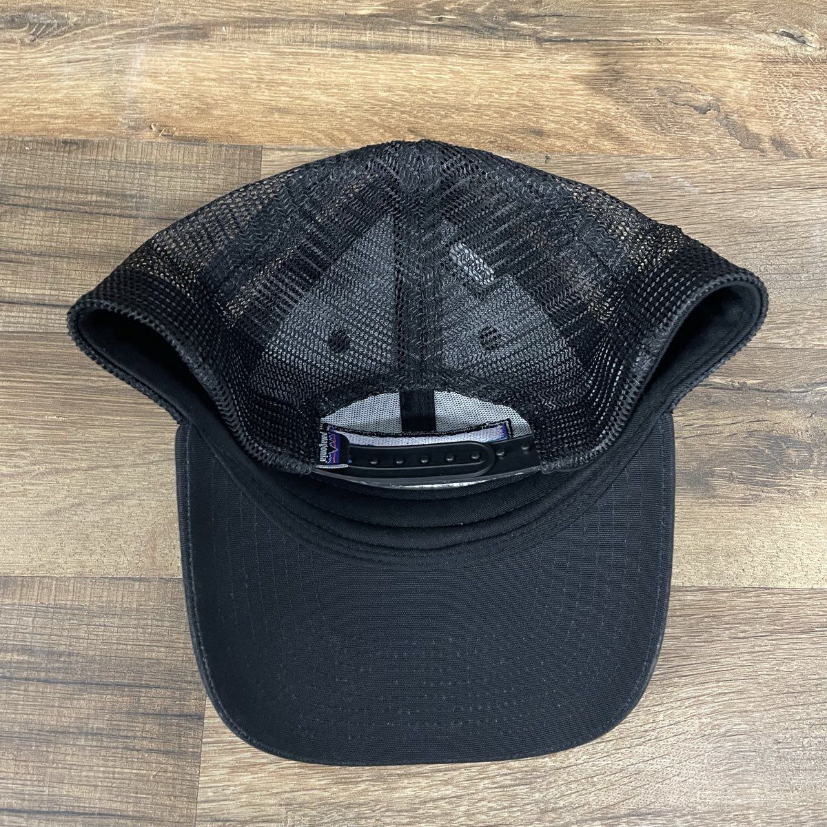 Patagonia Men's Black P-6 Logo Fitz Roy Trucker Hat Snapback Mesh Cap Adjustable