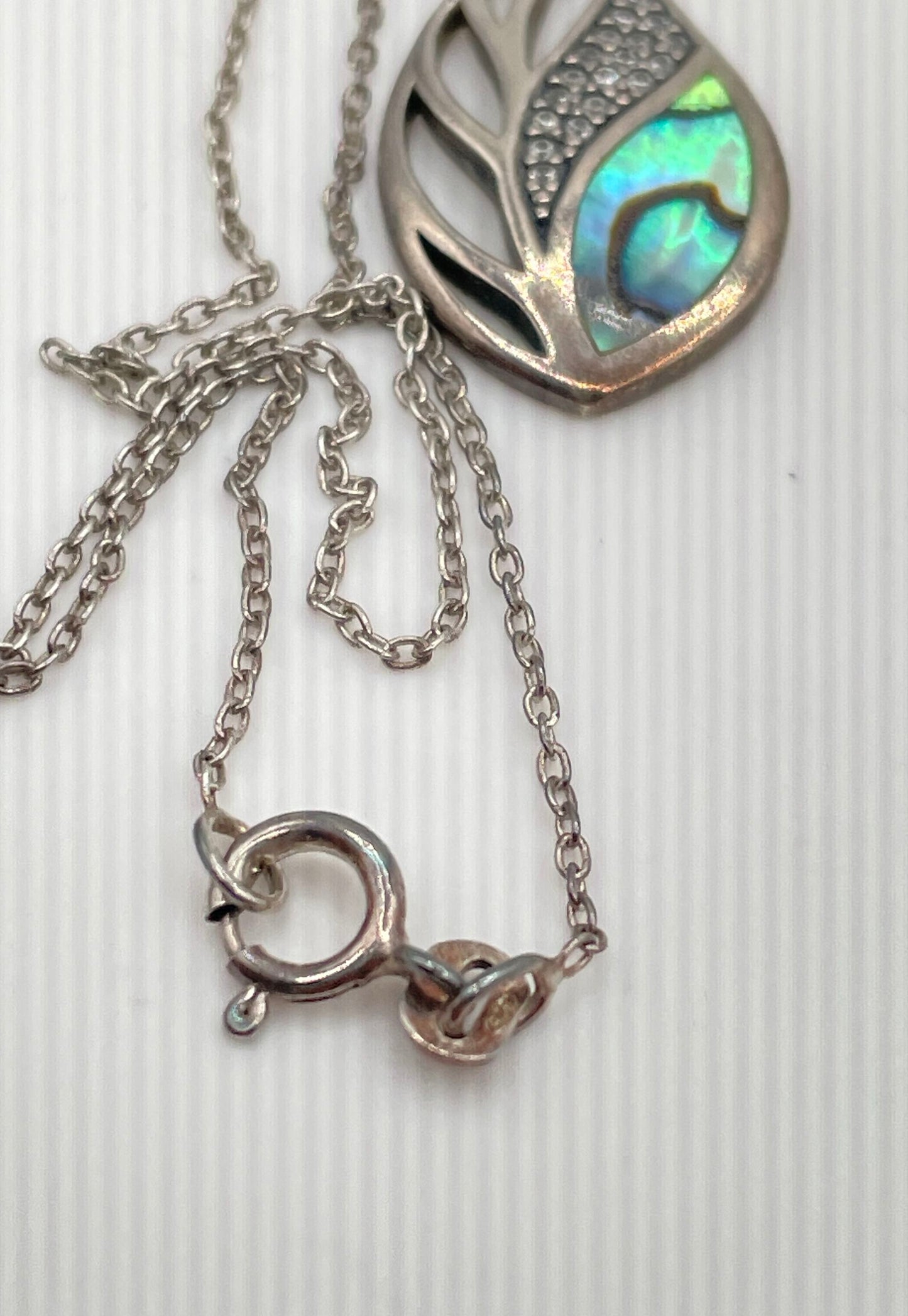 925 Sterling Silver Abalone & CZ Leaf Pendant Necklace 4.1g