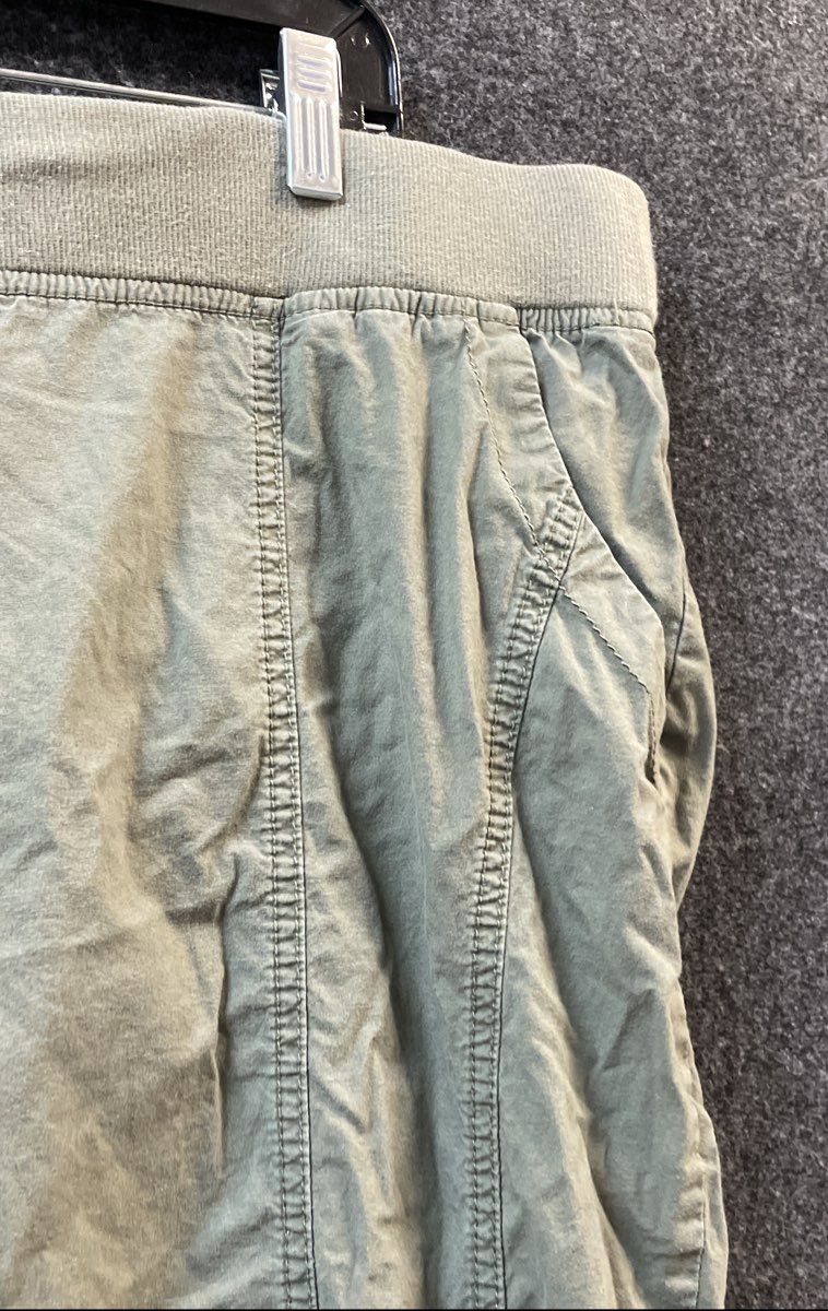 Torrid Women's Green Elastic Waist Drawstring Tie-Cuff Cargo Pants Sz 18