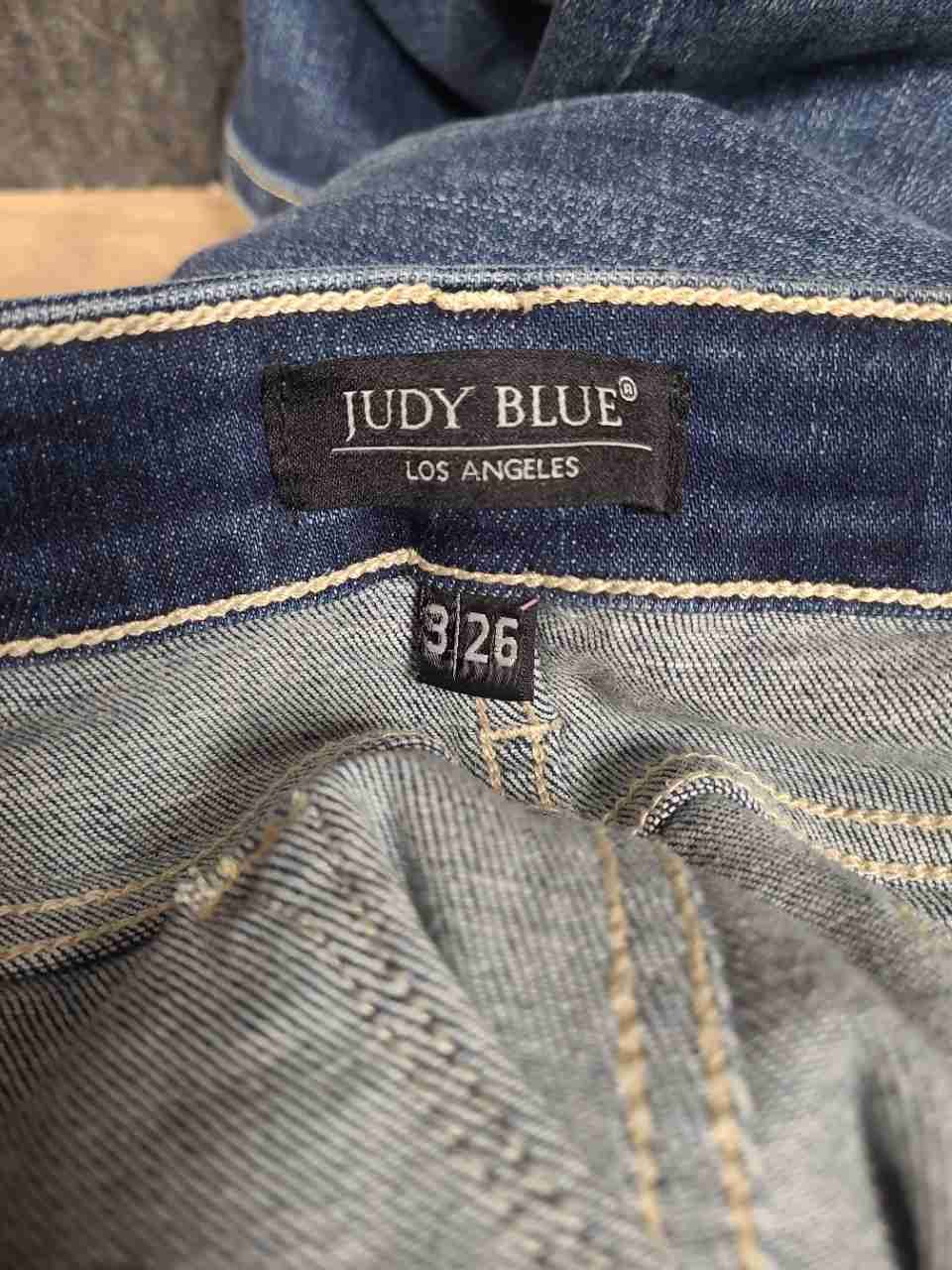 Judy Blue Women's Boyfriend Fit Jeans Blue Distressed Ripped Stretch Sz 3/26