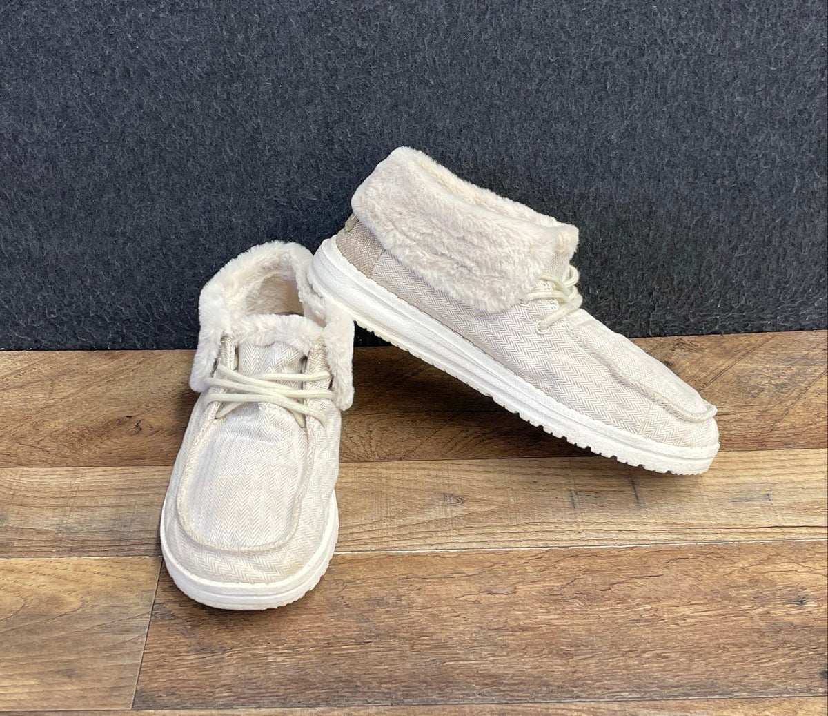 Hey Dude Britt Herringbone Cream Faux Fur Lined Slip On Booties Women's Size 6