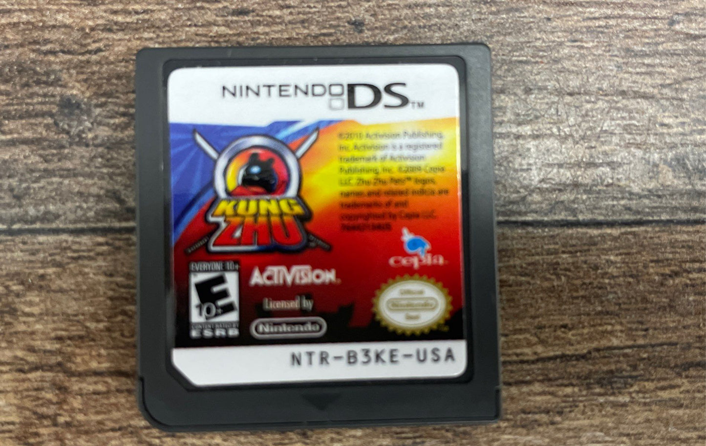 Kung Zhu & EndWar 2 Nintendo DS Game Lot with Travel Case & Cable