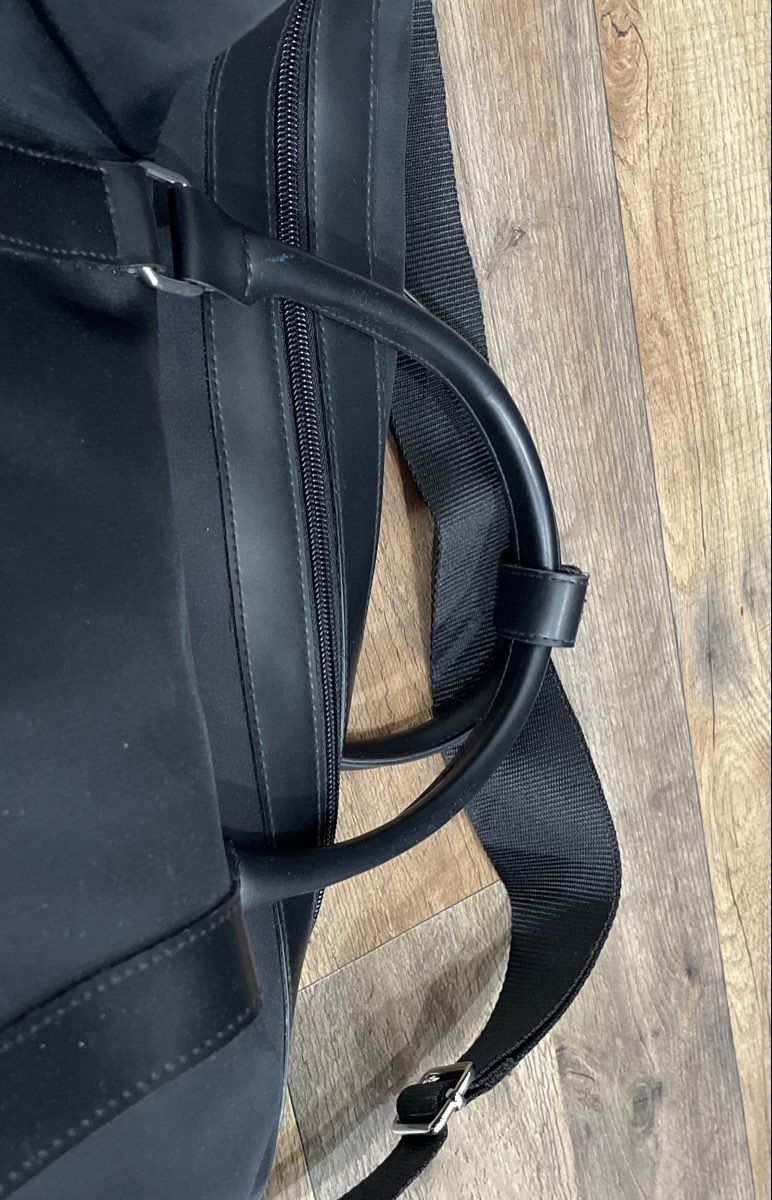 Calvin Klein Black Leather Large Duffle Travel Bag Weekender Trolley Sleeve