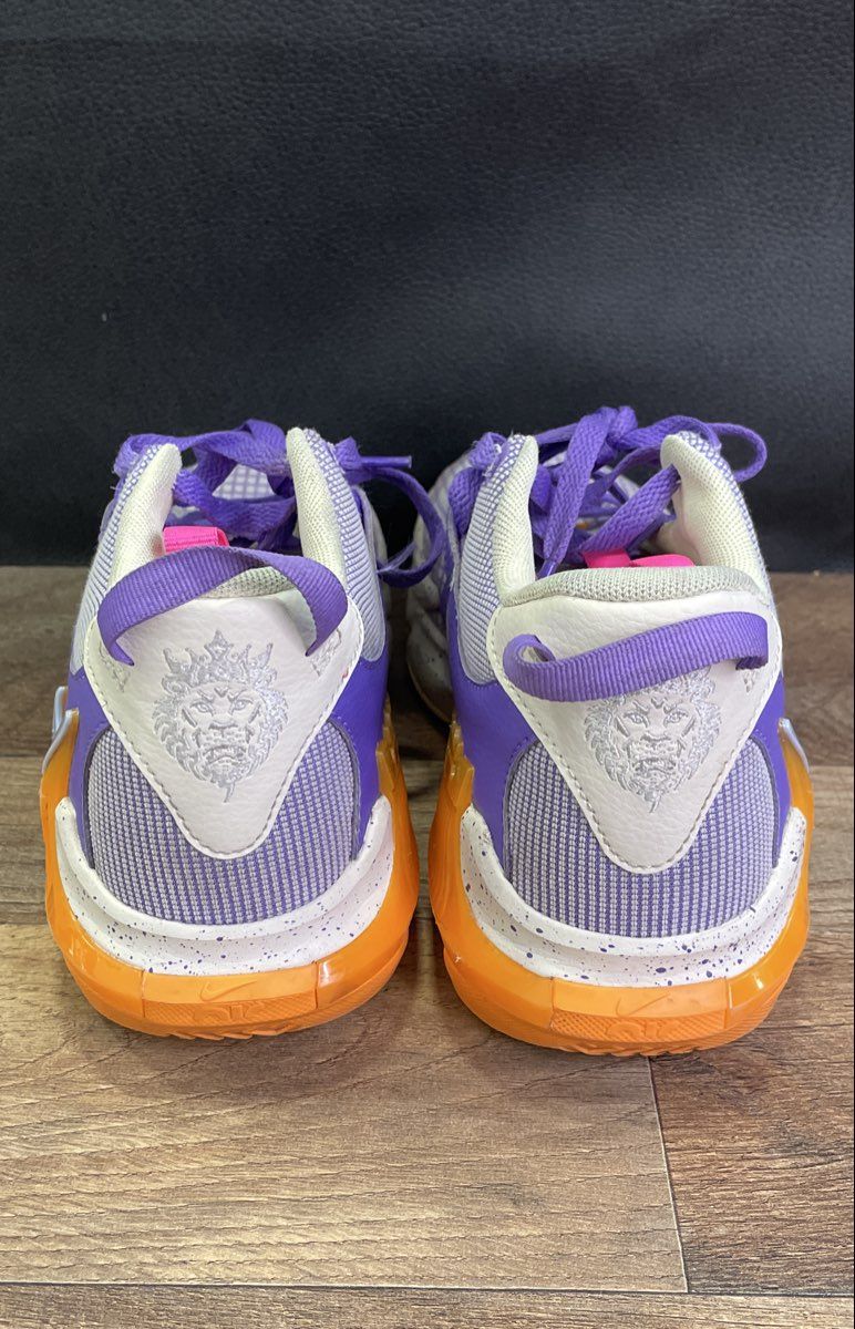 Nike LeBron Witness 7 GS White Court Purple Laser Orange Shoes 6.5Y