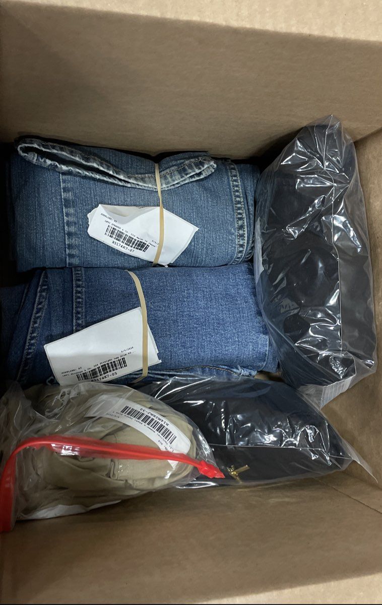 Reseller Bulk Lot Assorted Clothing Levi's True Religion Jeans Mixed Sz 19 lb