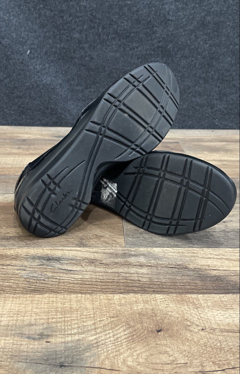 Clarks Collection Sharon Dasher Black Patent Loafers Women's Size 8.5 M