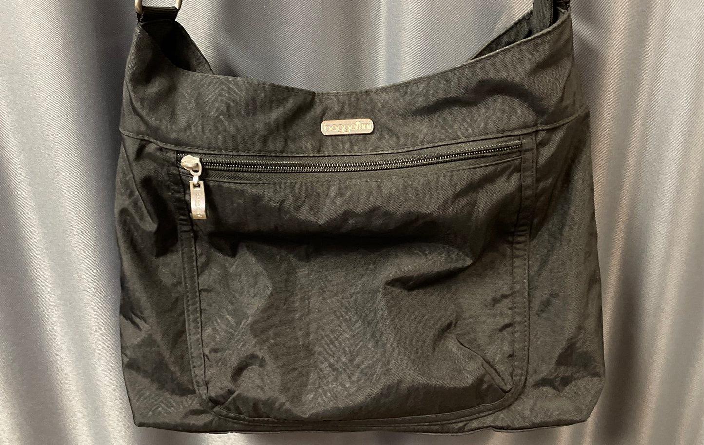 Baggallini Black Patterned Nylon Shoulder Crossbody Bag Medium Silver Hardware
