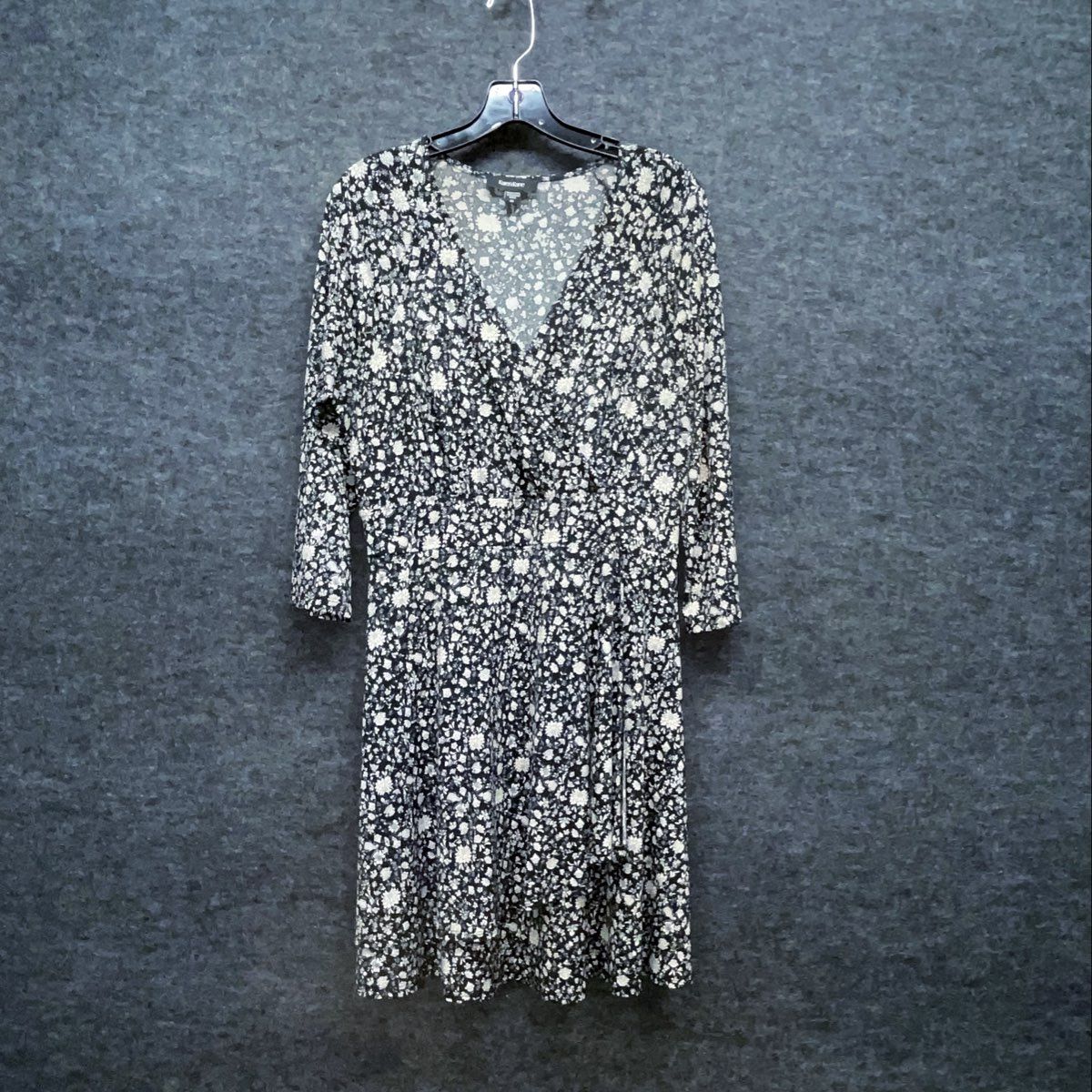 Karen Kane Women's Dress Black White Floral Faux Wrap 3/4 Sleeve Jersey Sz M