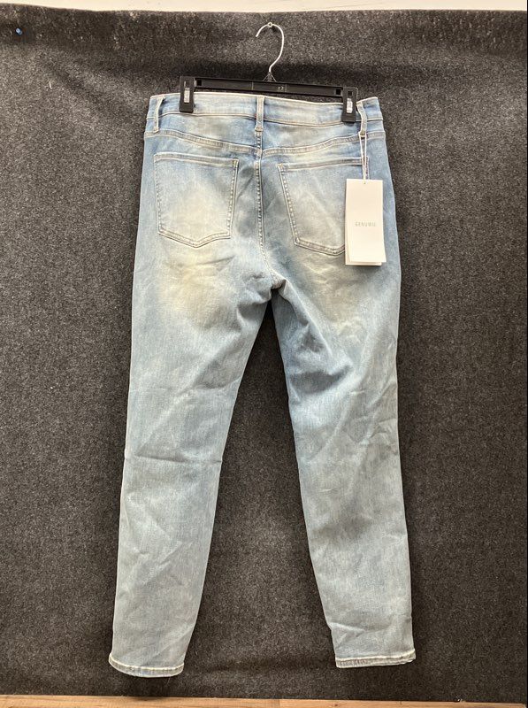 GENUWII Women's Light Wash Stretch Skinny Jeans High Rise Denim Size 32 NWT