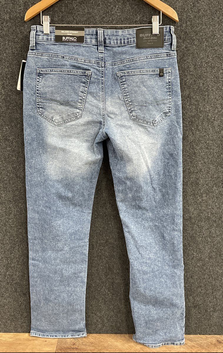 Buffalo David Bitton Men's Driven Relaxed Straight Jeans Blasted NWT Sz 30x32