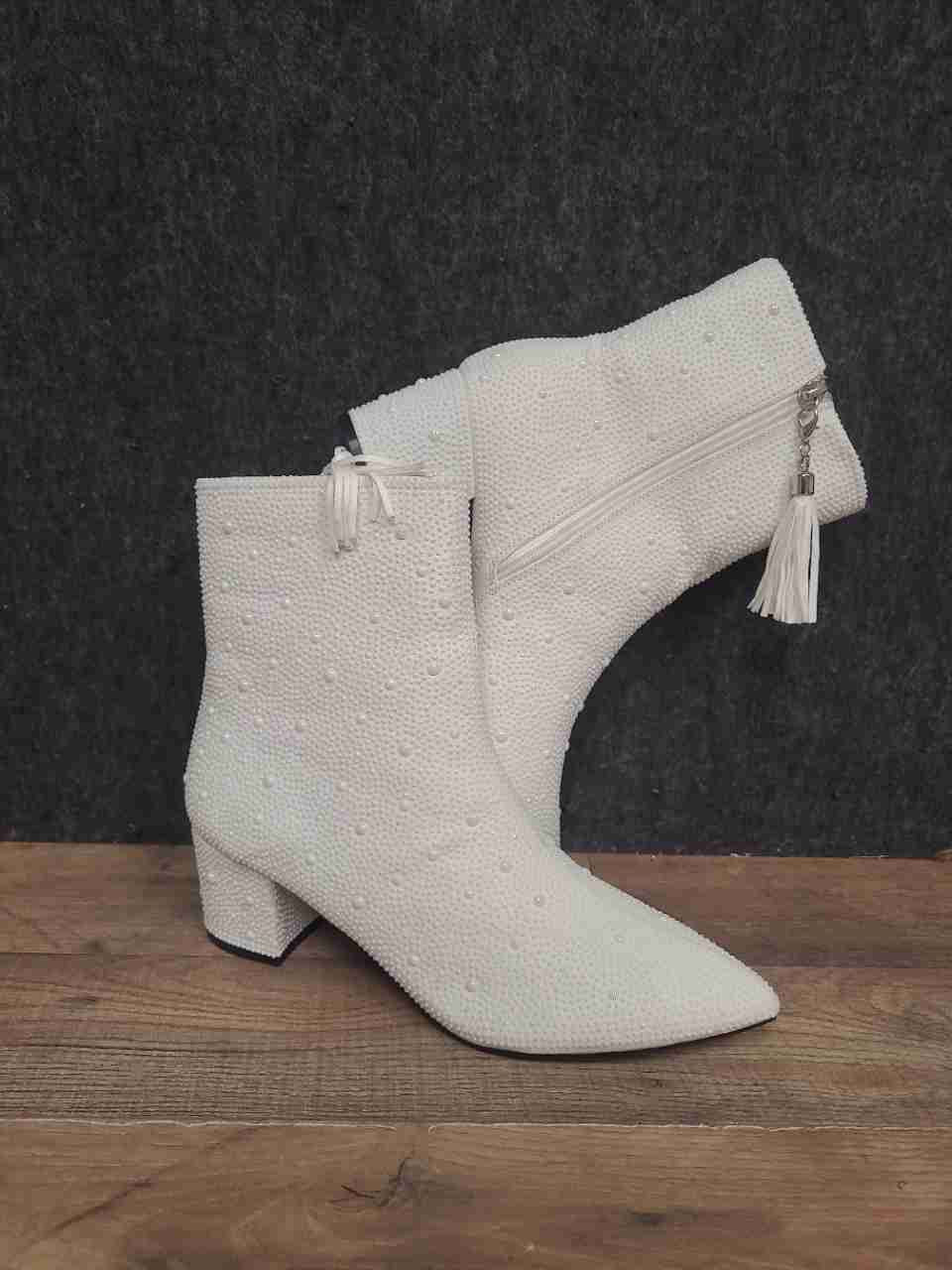 White Faux Pearl Embellished Ankle Boots Pointed Toe Block Heel Women's Size 9