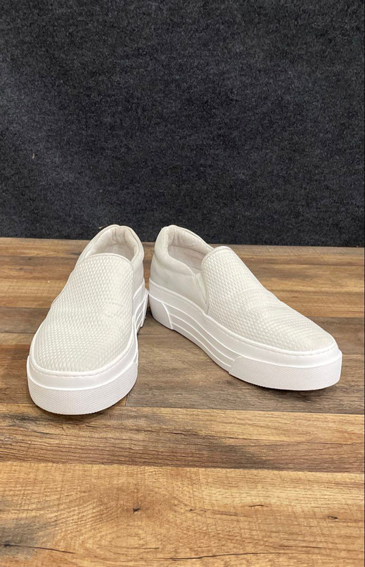 J/Slides Azalee White Embossed Leather Platform Slip-On Sneakers Size 8.5