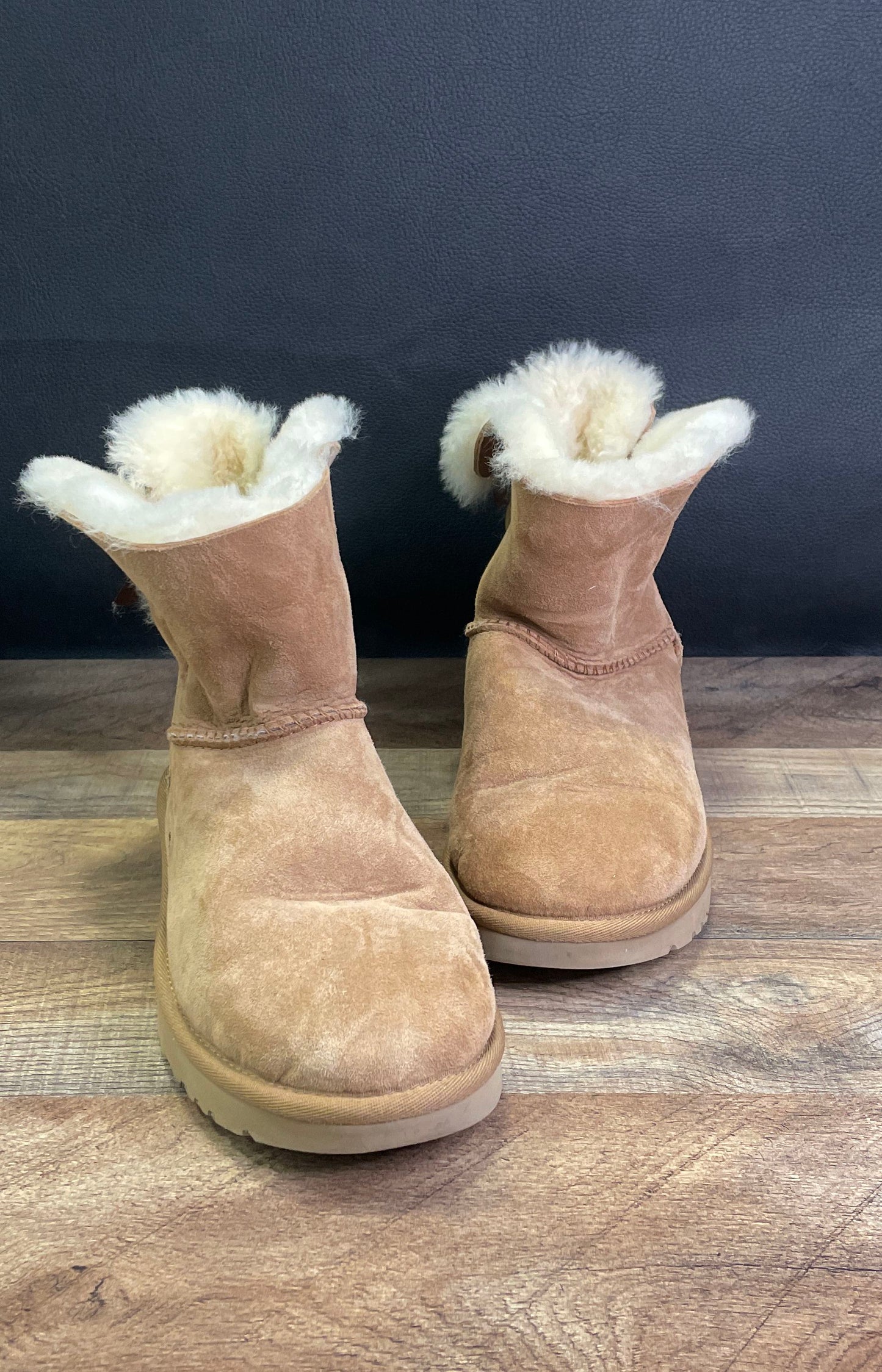 UGG Mini Bailey Bow II Chestnut Suede Shearling Boots Women's Size 8