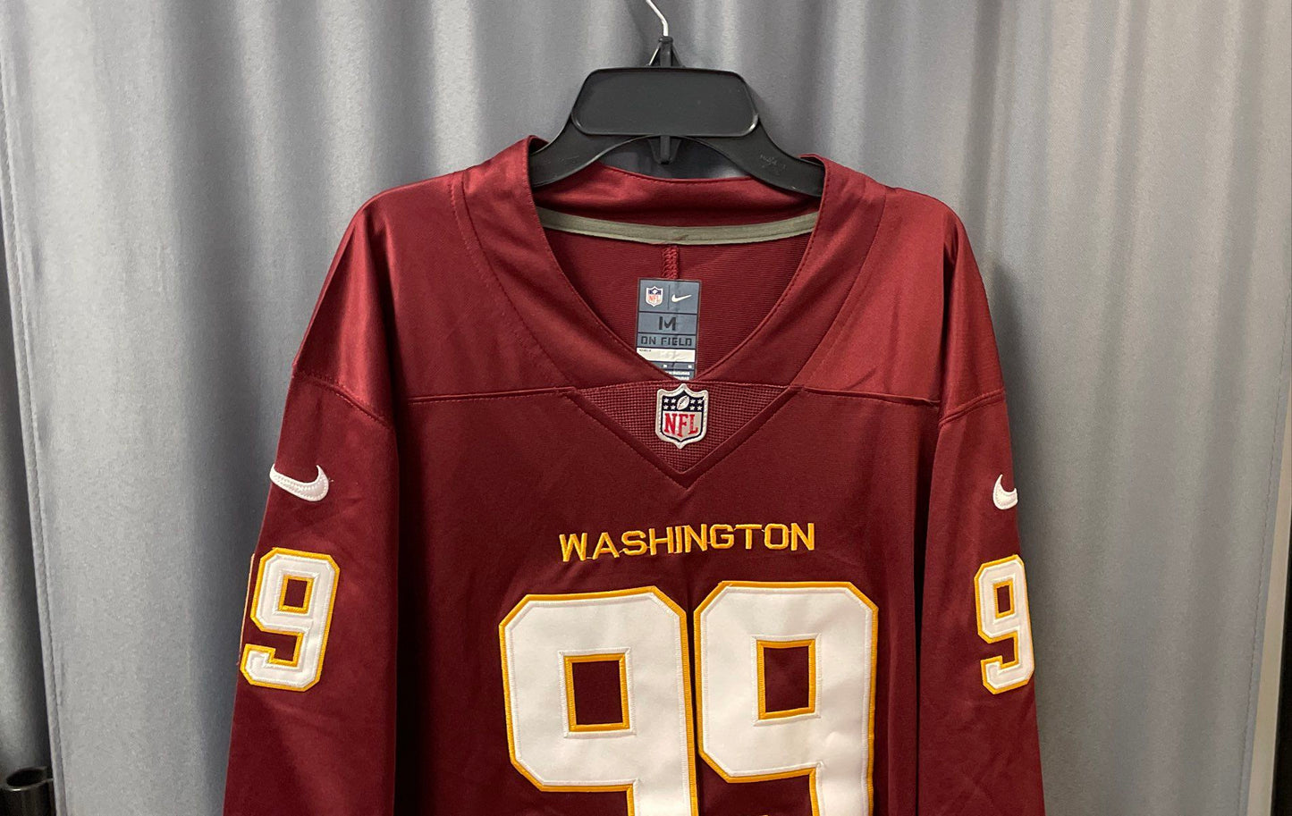 Nike Men's Washington Football Team Chase Young #99 Jersey Burgundy Size M