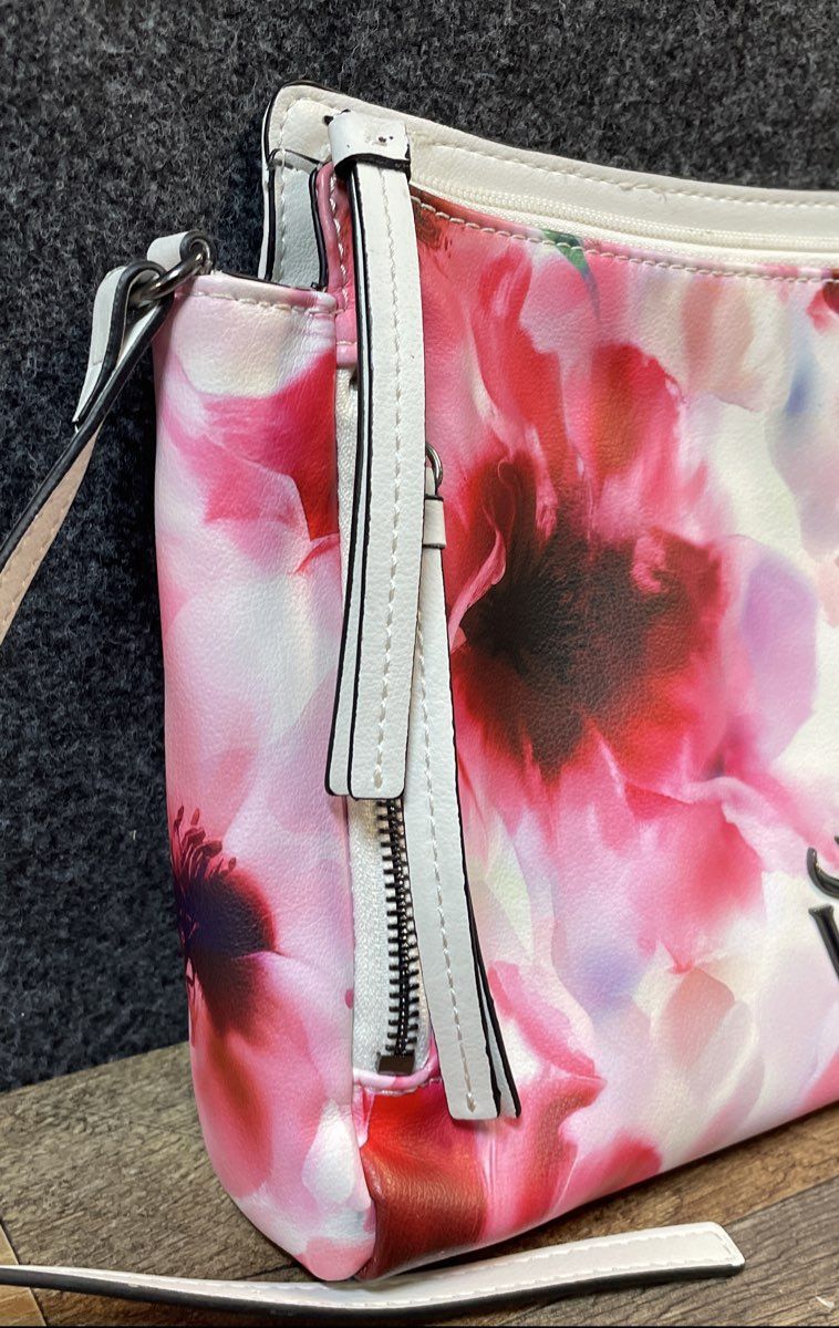 Simply Vera Vera Wang Floral Red Pink Crossbody Bag and Wallet Lot of 2