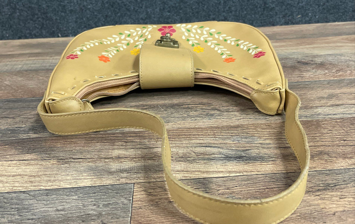 Vintage l.e.i. Tan Floral Embroidered Hobo Shoulder Bag Y2K Boho Brass Clasp
