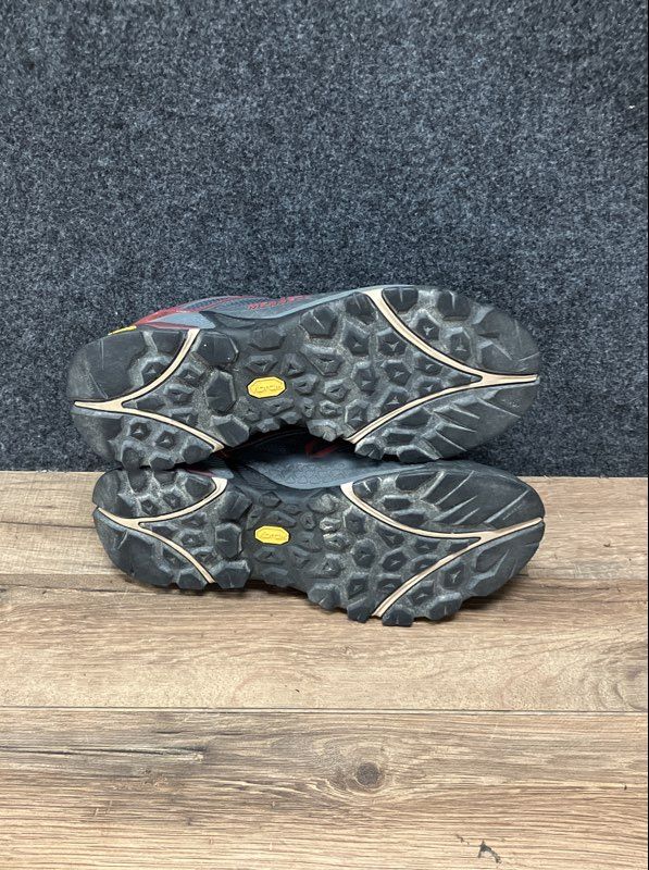 Merrell Turbulence Grey Burgundy Women's Trail Hiking Shoes Size 7