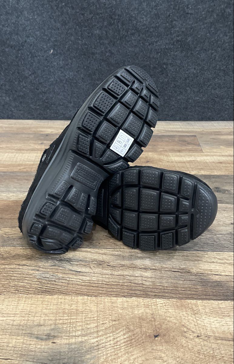 Skechers Relaxed Fit Easy Going Black Faux Fur Lined Mules Women's Size 6