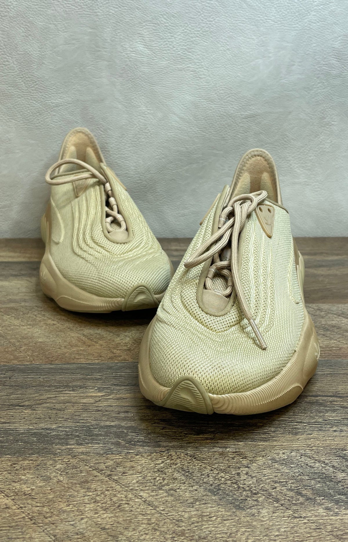 Adidas Ozelia Savanna Beige Lifestyle Sneakers Men's Size 8