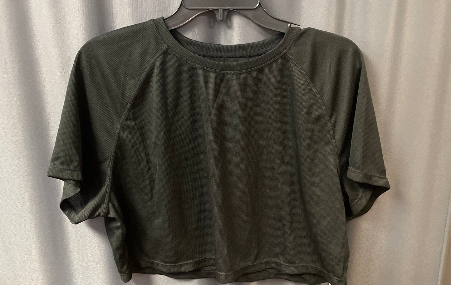 Halara Women's Black Short Sleeve Raglan Ribbed Crop Top Sz L NWT