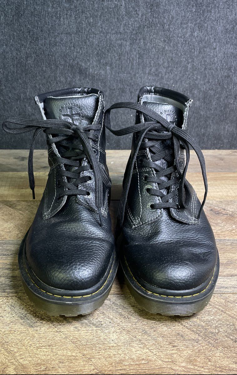 Dr. Martens Roseland Black Pebbled Leather Boots Size Men 9 Women 10
