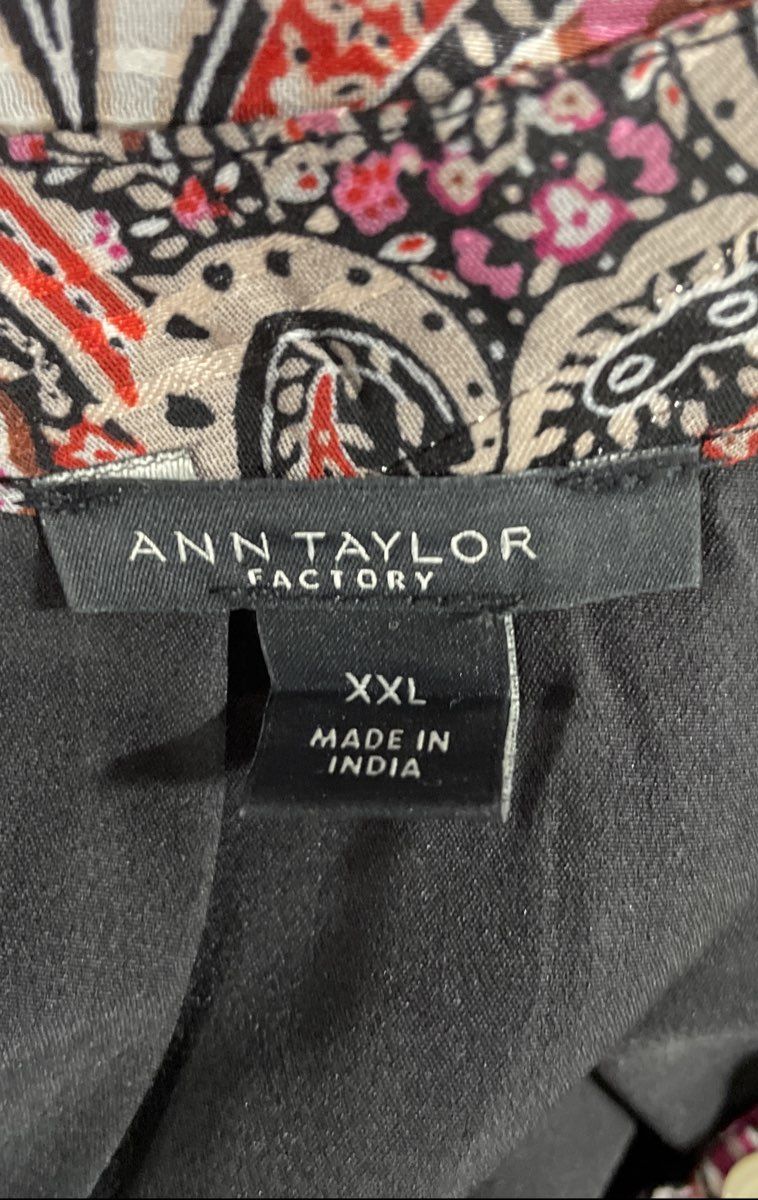 Ann Taylor Factory Women's Pink Paisley V-Neck Long Sleeve Blouse Size XXL