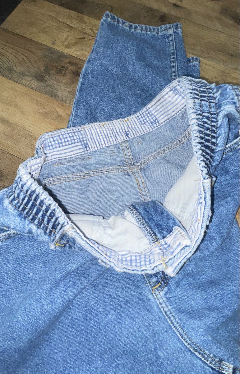 Vintage 90s Lee Women's Light Wash High Rise Elastic Waist Tapered Jeans