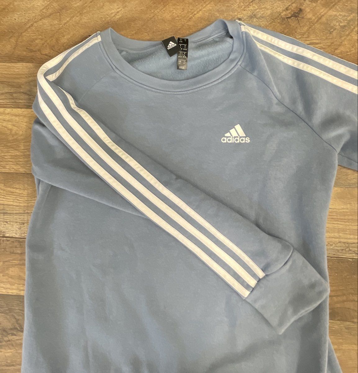 Adidas Women's Light Blue 3-Stripe Raglan Crewneck Pullover Sweatshirt Sz S