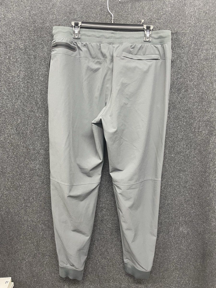 Under Armour Men's Unstoppable Tapered Pants Gray Heatgear Fitted Sz XL