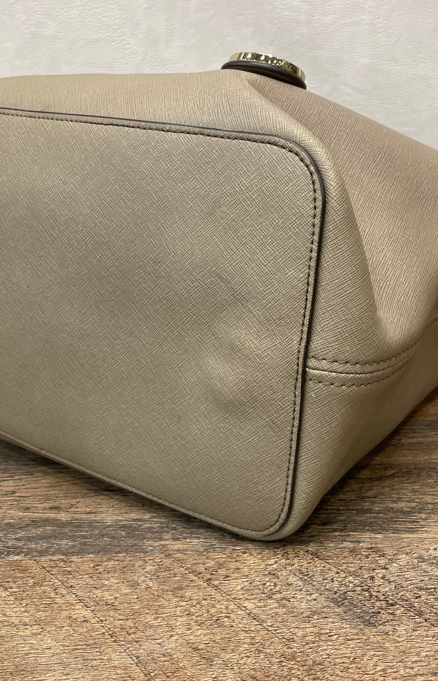 Michael Kors Grey Saffiano Leather Voyager Tote Shoulder Bag Gold Hardware