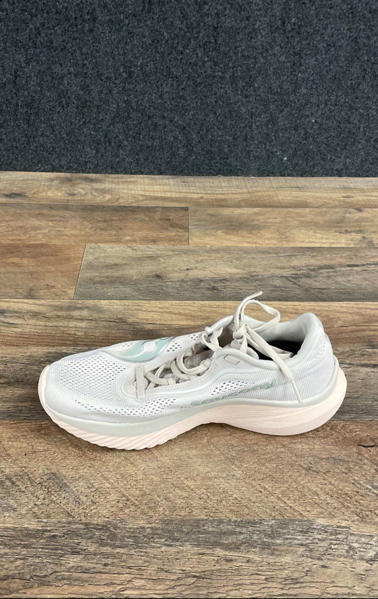 Saucony Kinvara 13 White Pink Mint Women's Running Shoes Size 7