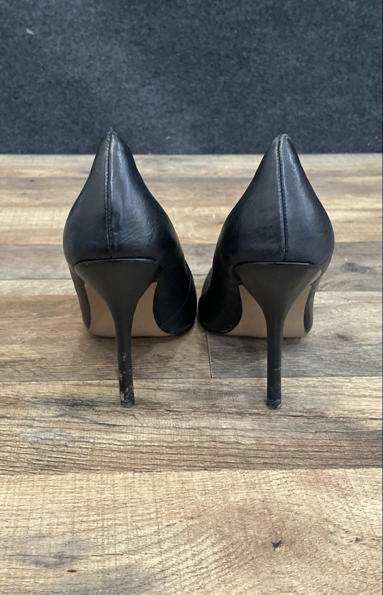 Betsey Johnson Raciee1 Black Scalloped Pointed Toe Heels Pumps Size 6