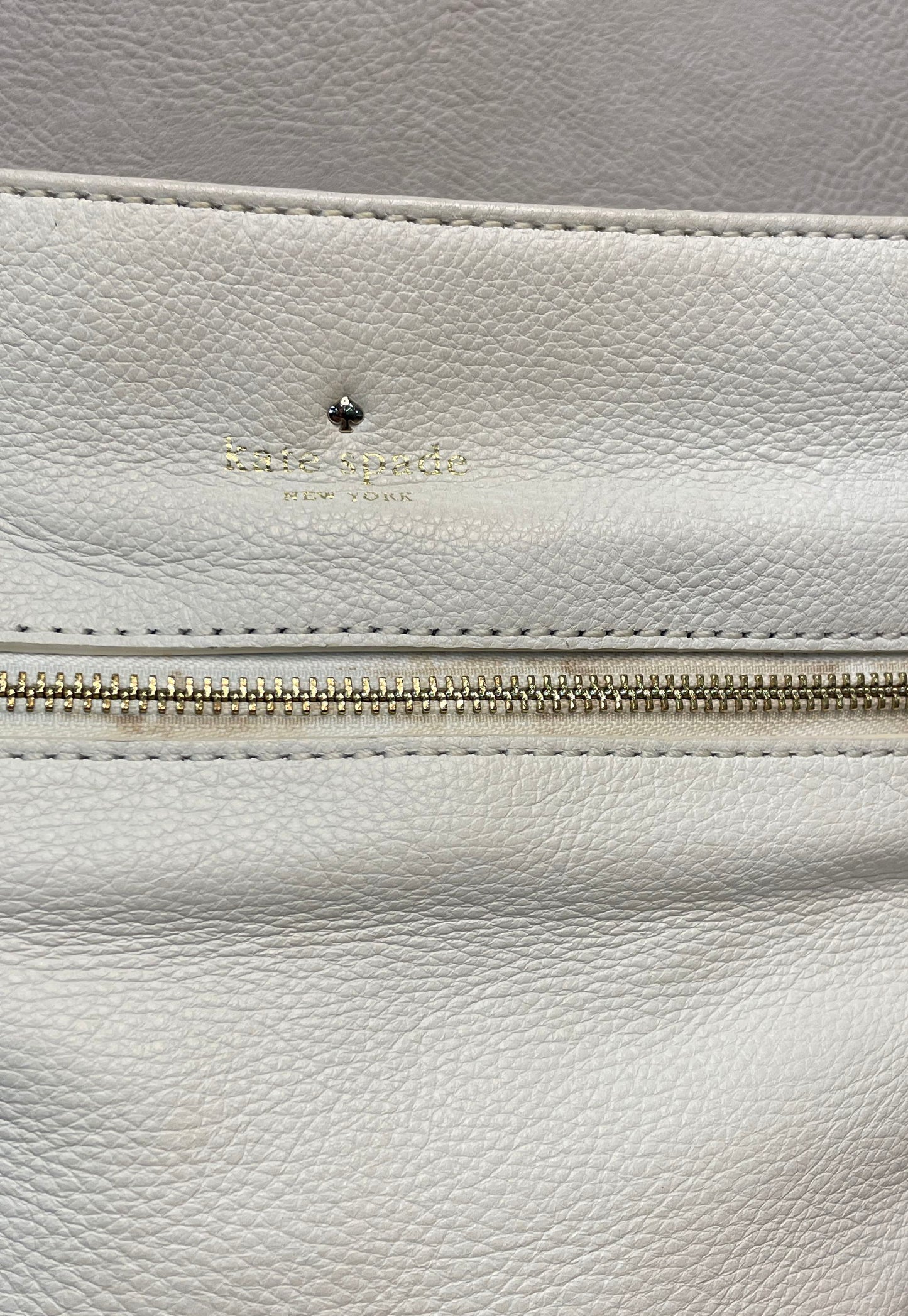 Kate Spade White Pebbled Leather Front Zip Crossbody Bag Silver Hardware
