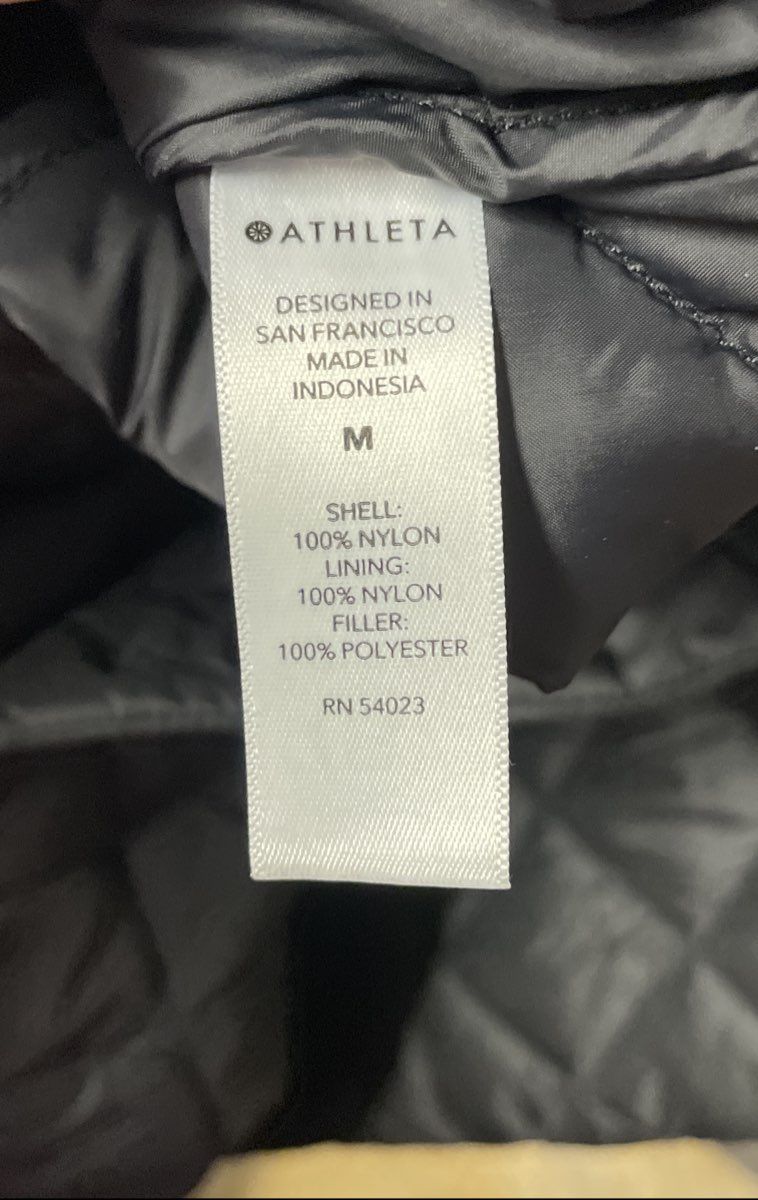 Athleta Women's Black Quilted Full Zip Puffer Vest Insulated Mock Neck Size M